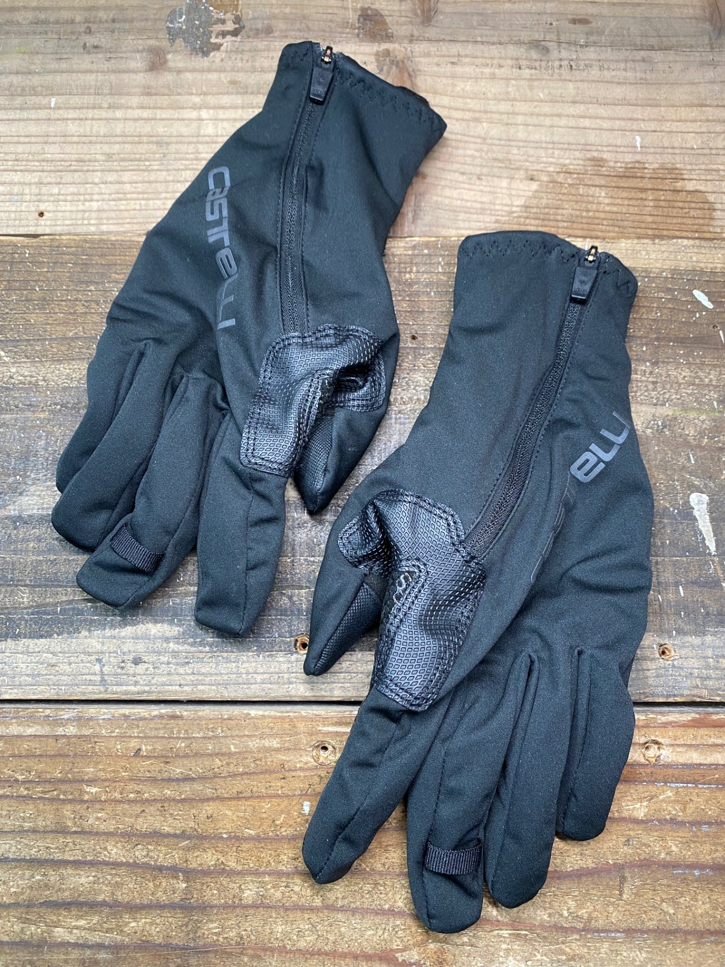 IQ828 カステリ CASTELLI ROSSO CORSA 長指 グローブ 黒 S 裏起毛