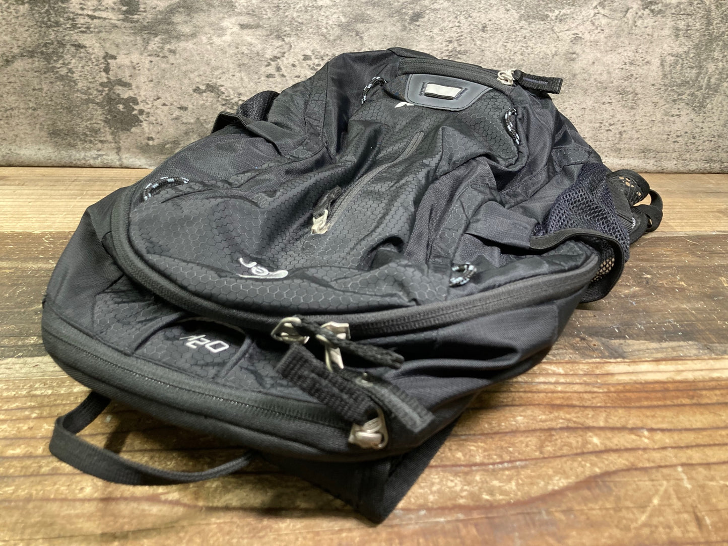 IU709 ドイター deuter レースX RACE X バックパック リュック 12L 黒 ほこり汚れ