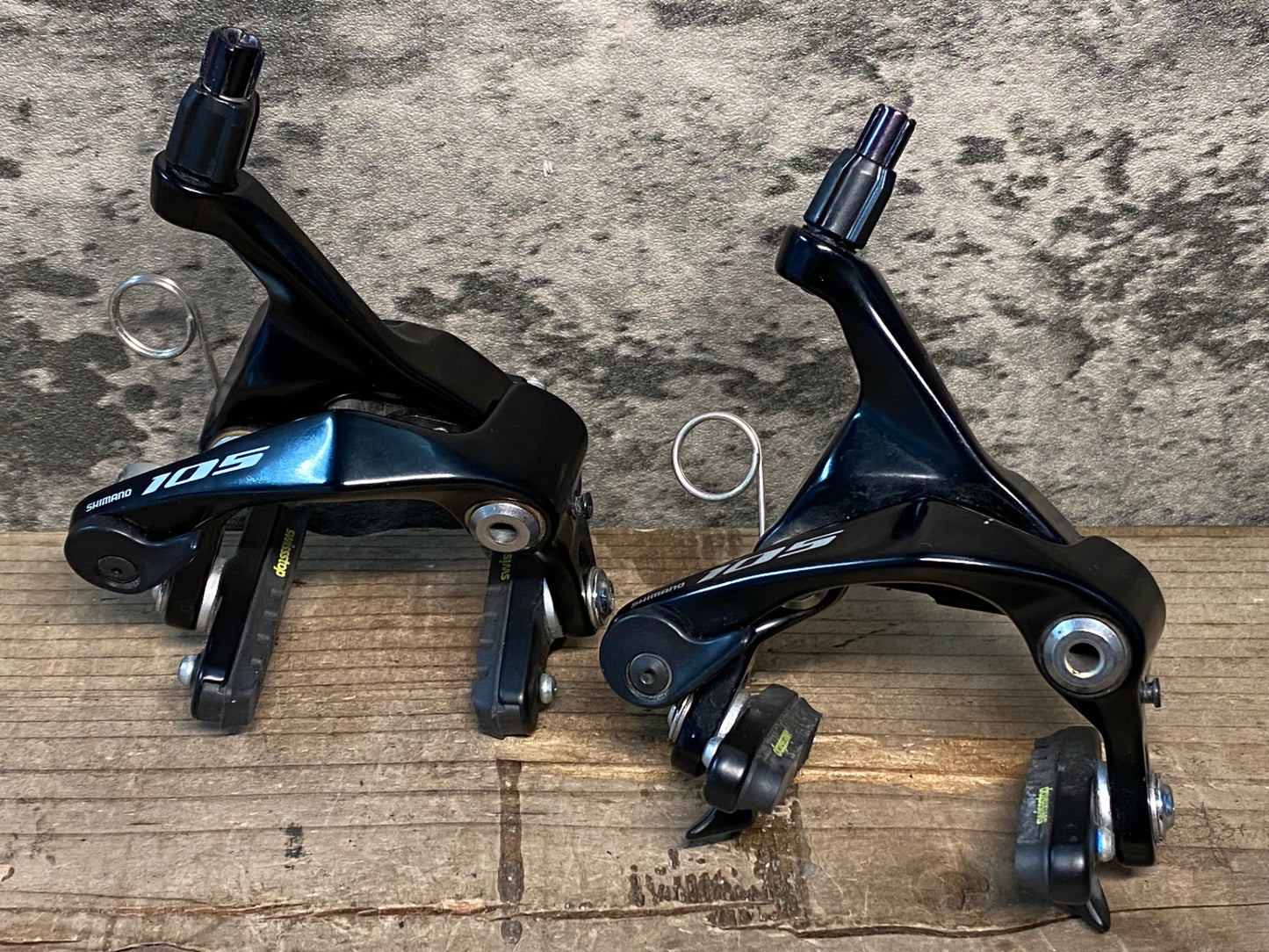 IT198 シマノ SHIMANO 105 BR-R7010 ダイレクトマウントブレーキ 前後セット