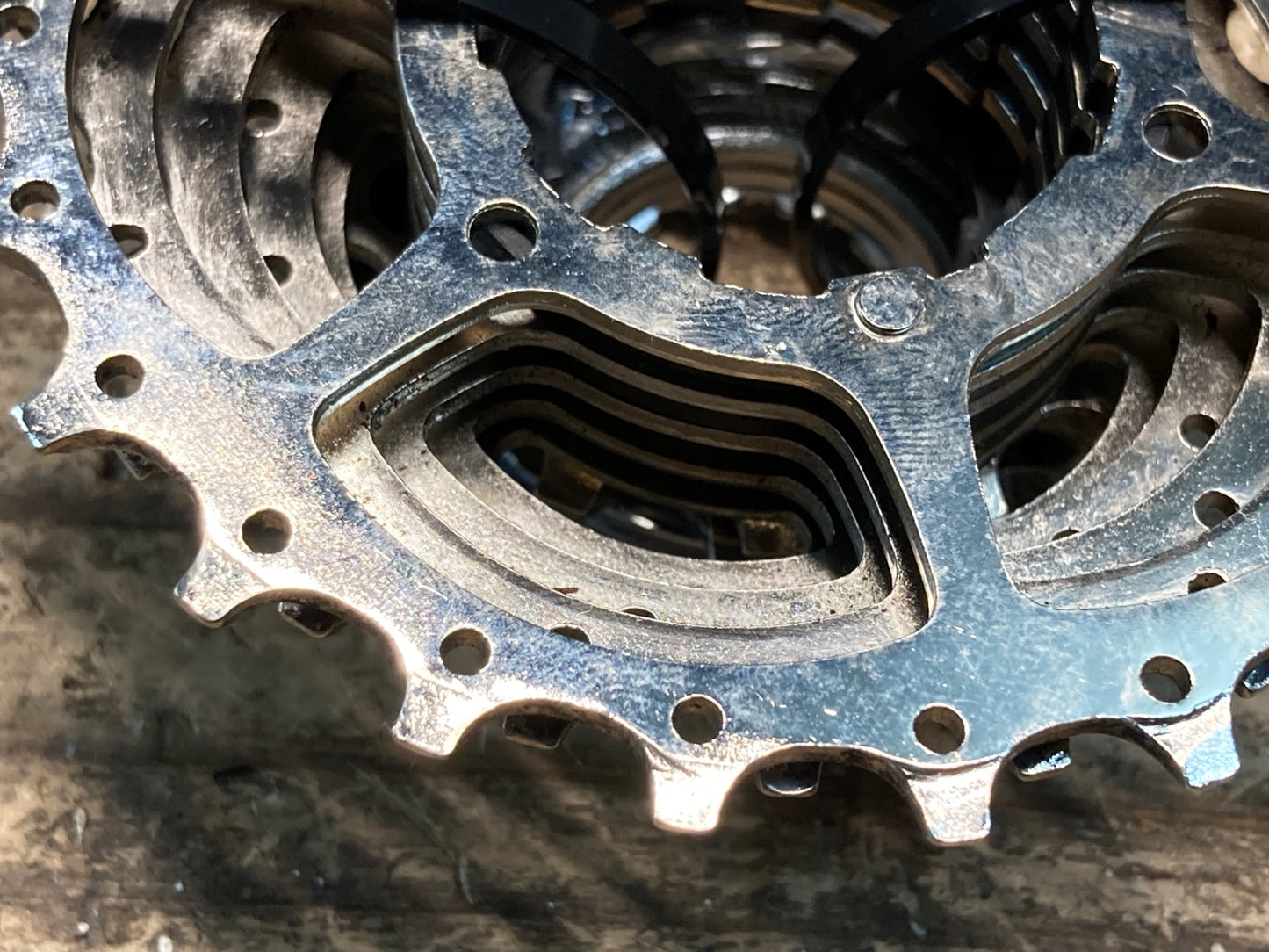 IN636 シマノ SHIMANO CS-HG-50-9 スプロケット 12-23T 9S