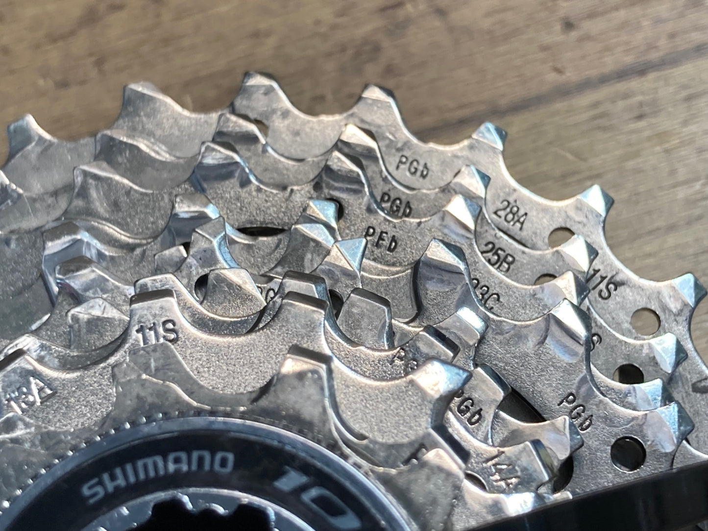 II860 シマノ SHIMANO 105 CS-5800 スプロケット 11-28T 11S