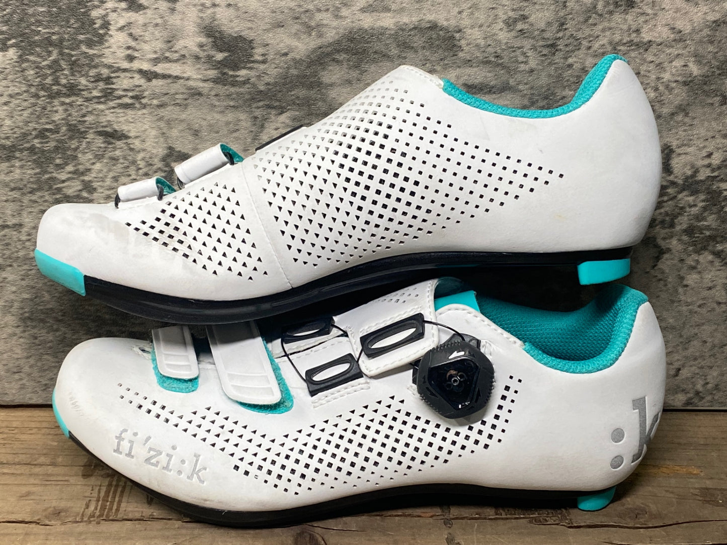 IR846 フィジーク FIZIK R4 ROAD SHOES WOMEN ビンディングシューズ SPD-SL 白 EU36