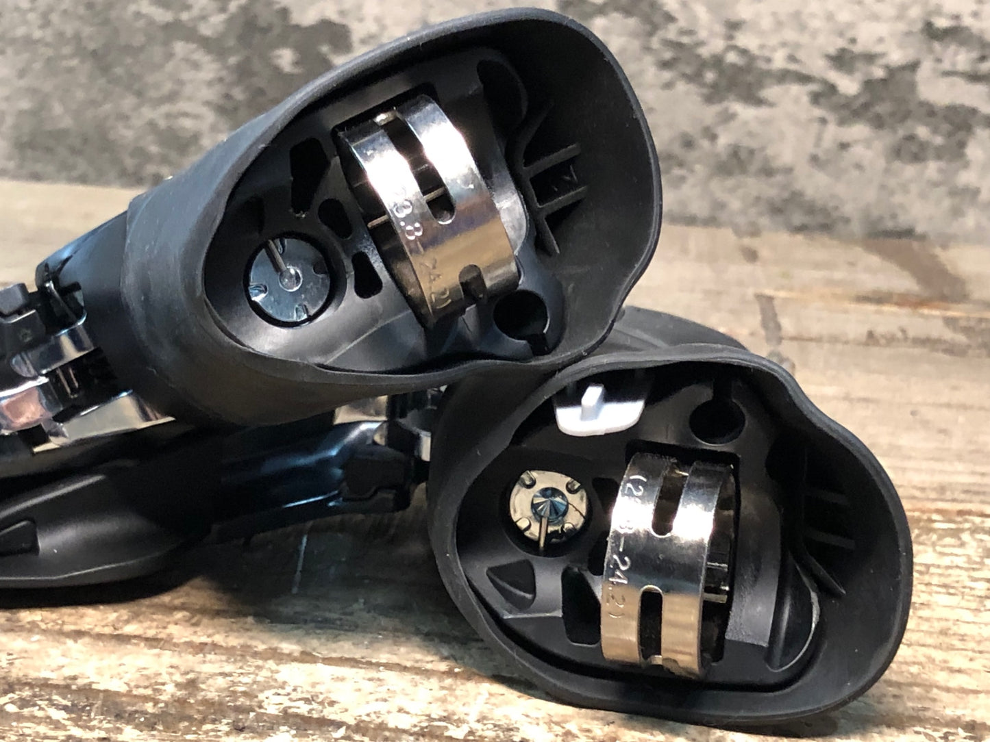 IT333 シマノ SHIMANO クラリス Claris ST-R2000 STIレバー 2x8S