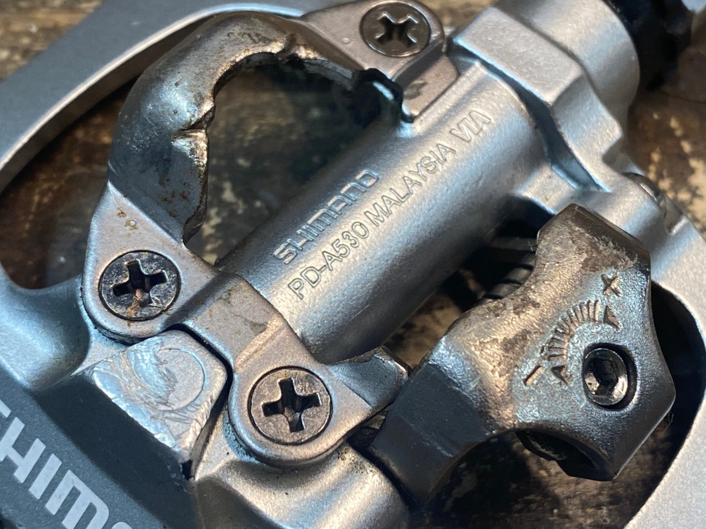 IZ704 シマノ SHIMANO PD-A530 ビンディングペダル 片面フラット SPD シルバー