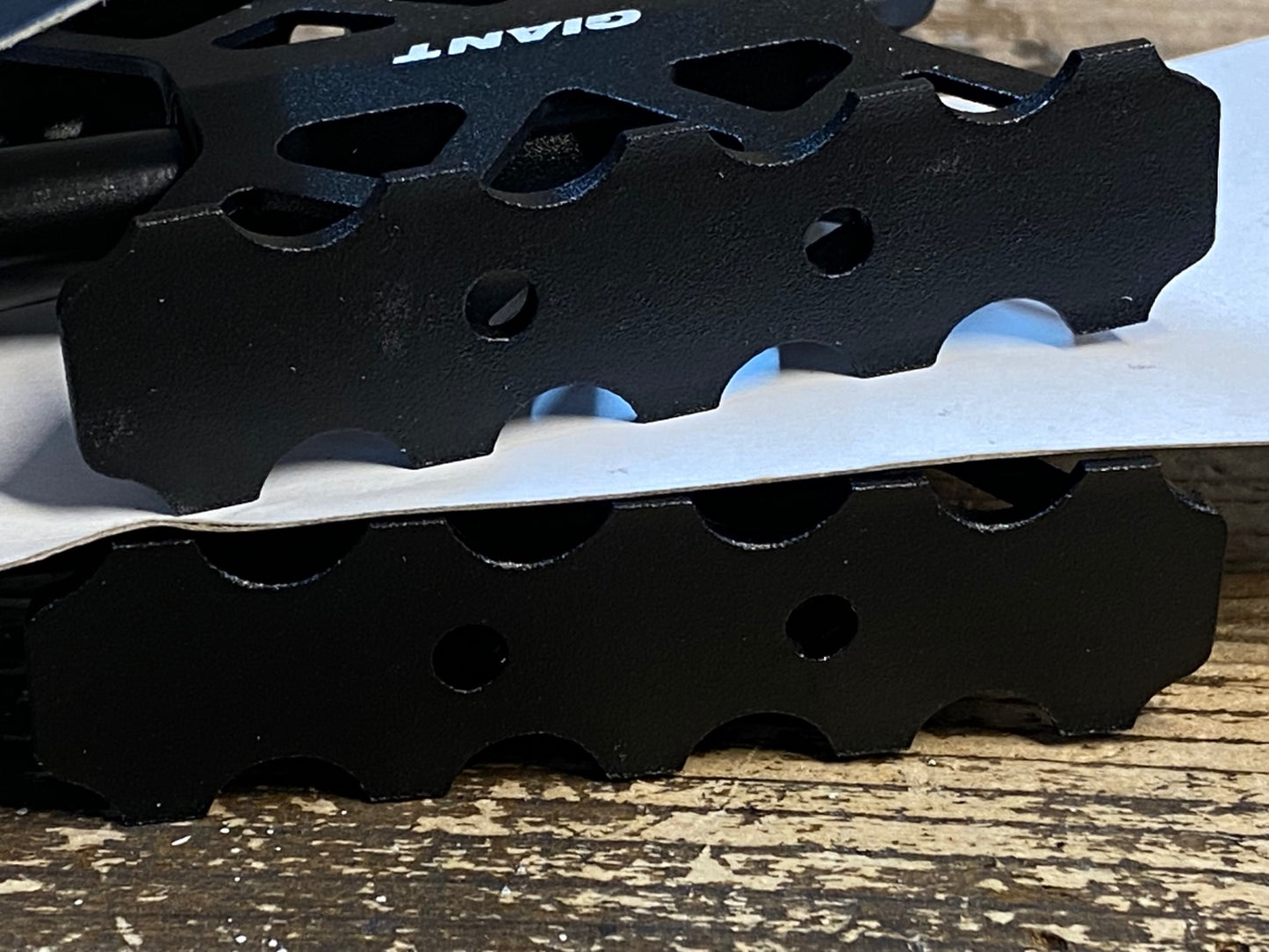 IV841 ジャイアント GIANT ULTRA LIGHT PEDAL フラットペダル 黒