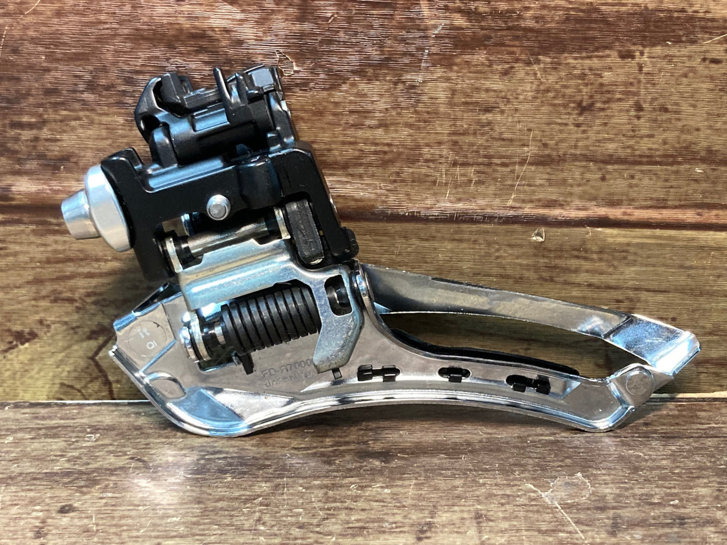 IF382 シマノ SHIMANO 105 FD-R7000 フロントディレイラー 2S 直付け 黒 クランプボルト欠品