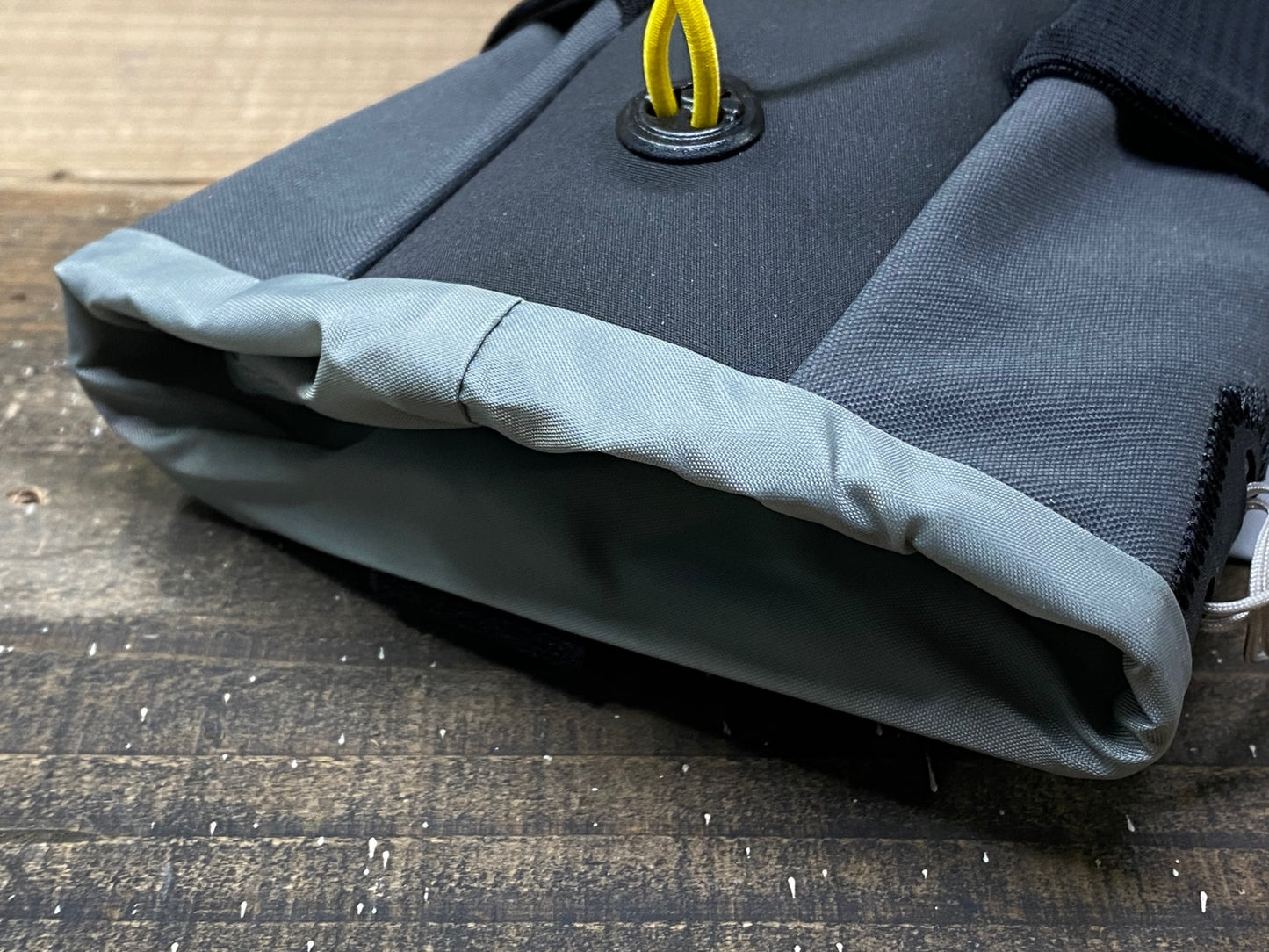 IM697 アピデュラ APIDURA バックカントリー フードポーチ 1.2L+