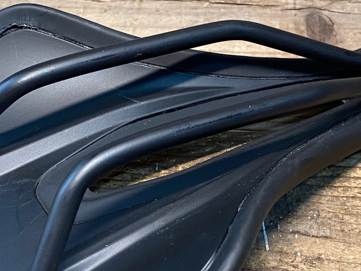 IY568 スペシャライズド SPECIALIZED POWER ARC EXPERT サドル 黒 143mm