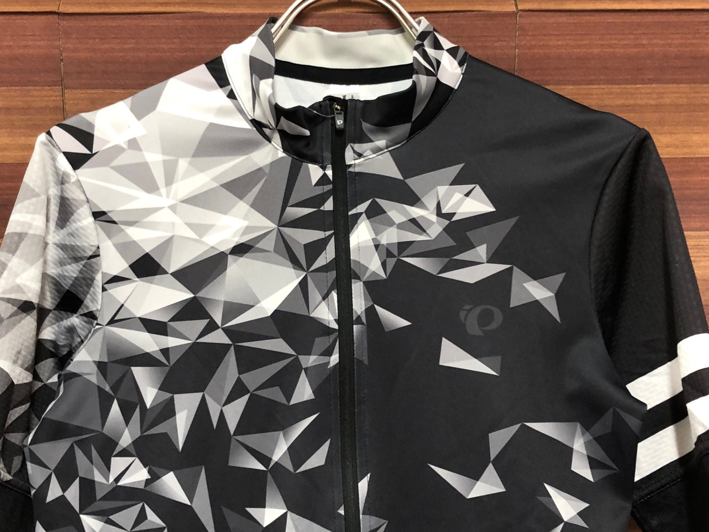 IP751 パールイズミ PEARL iZUMi 半袖サイクルジャージ 黒白 L