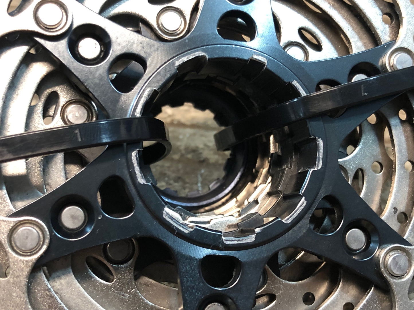 IU055 シマノ Shimano アルテグラ ULTEGRA CS-R8000 スプロケット 11-28T 11s