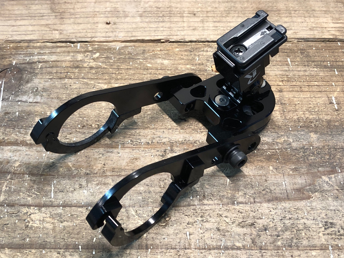 IQ411 レックマウント REC-MOUNTS サイコンマウント Φ31.8 両持ち ※ガーミン、キャットアイライト用