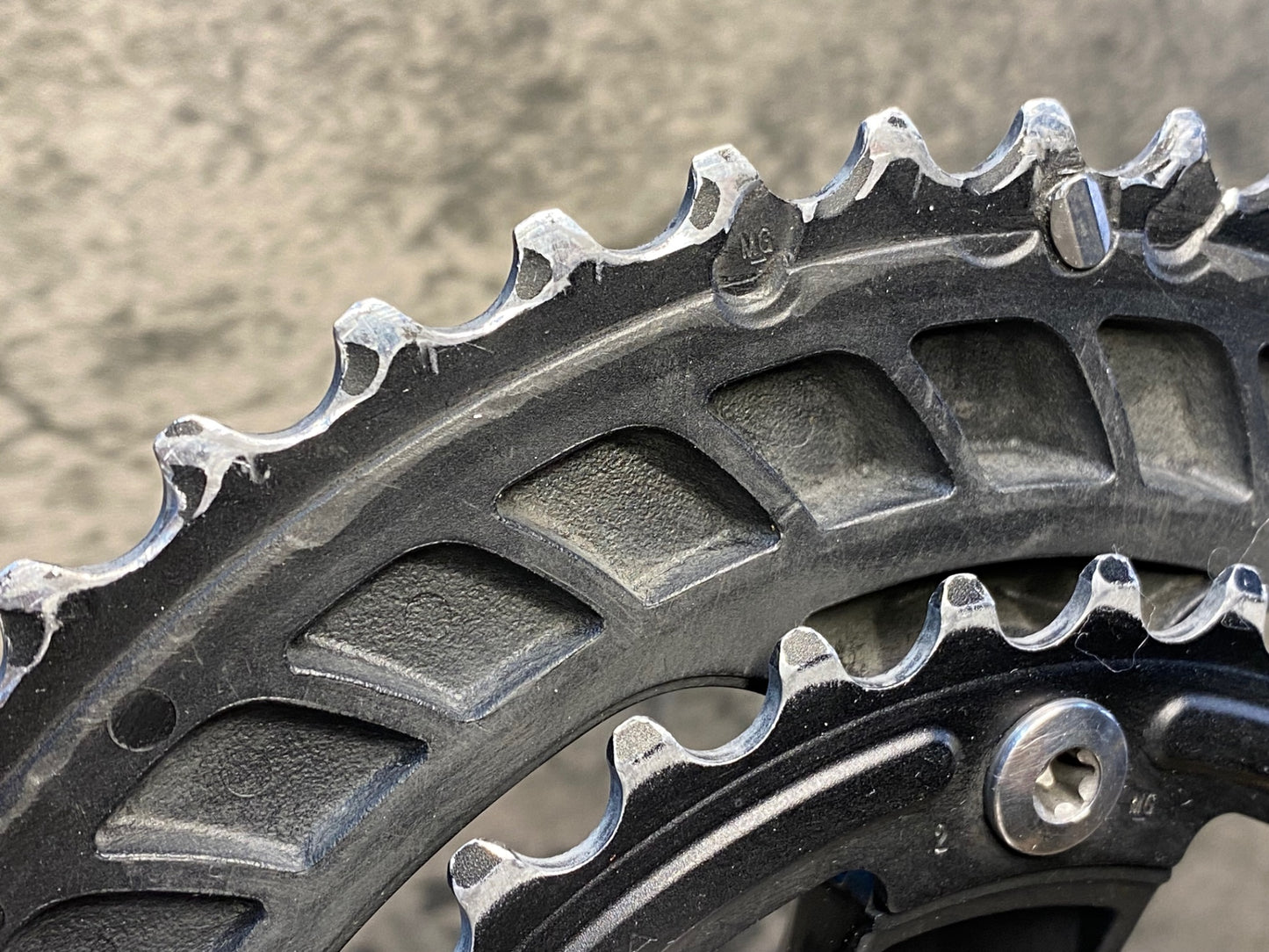 IX087 シマノ SHIMANO 105 FC-5800 クランクセット 172.5mm 50/34T ※歯の摩耗大