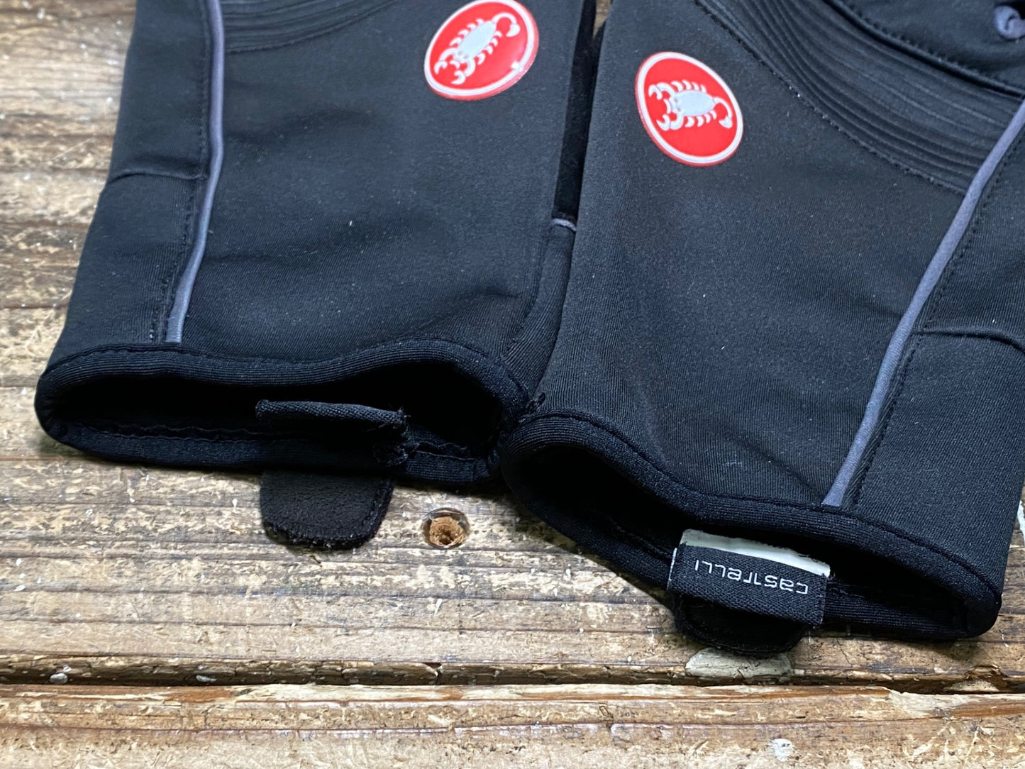 IT824 カステリ CASTELLI 長指 グローブ 黒 裏起毛 サイズ不明 L相当