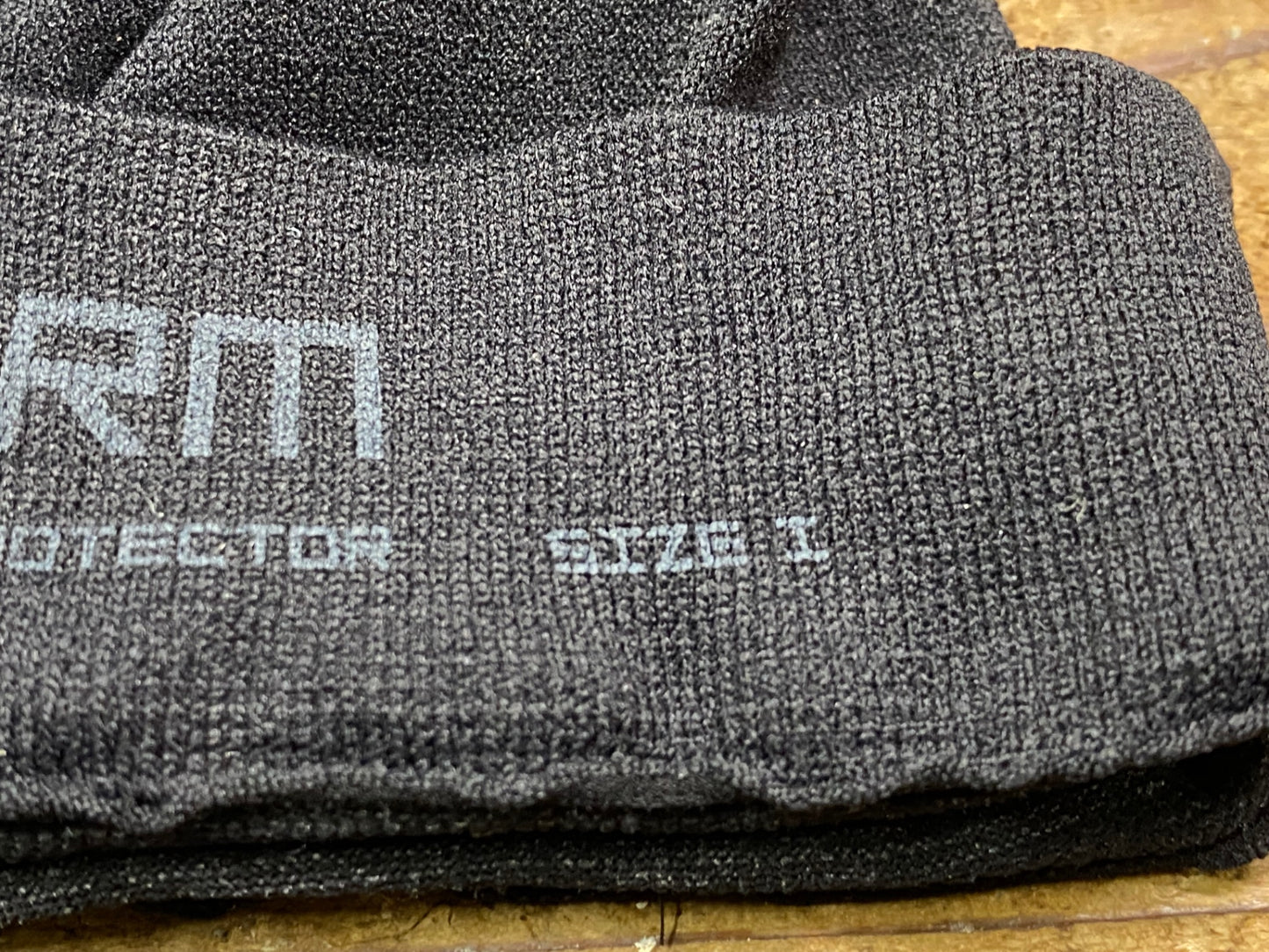 IU049 アソス ASSOS アームカバー I サイズ ブラック