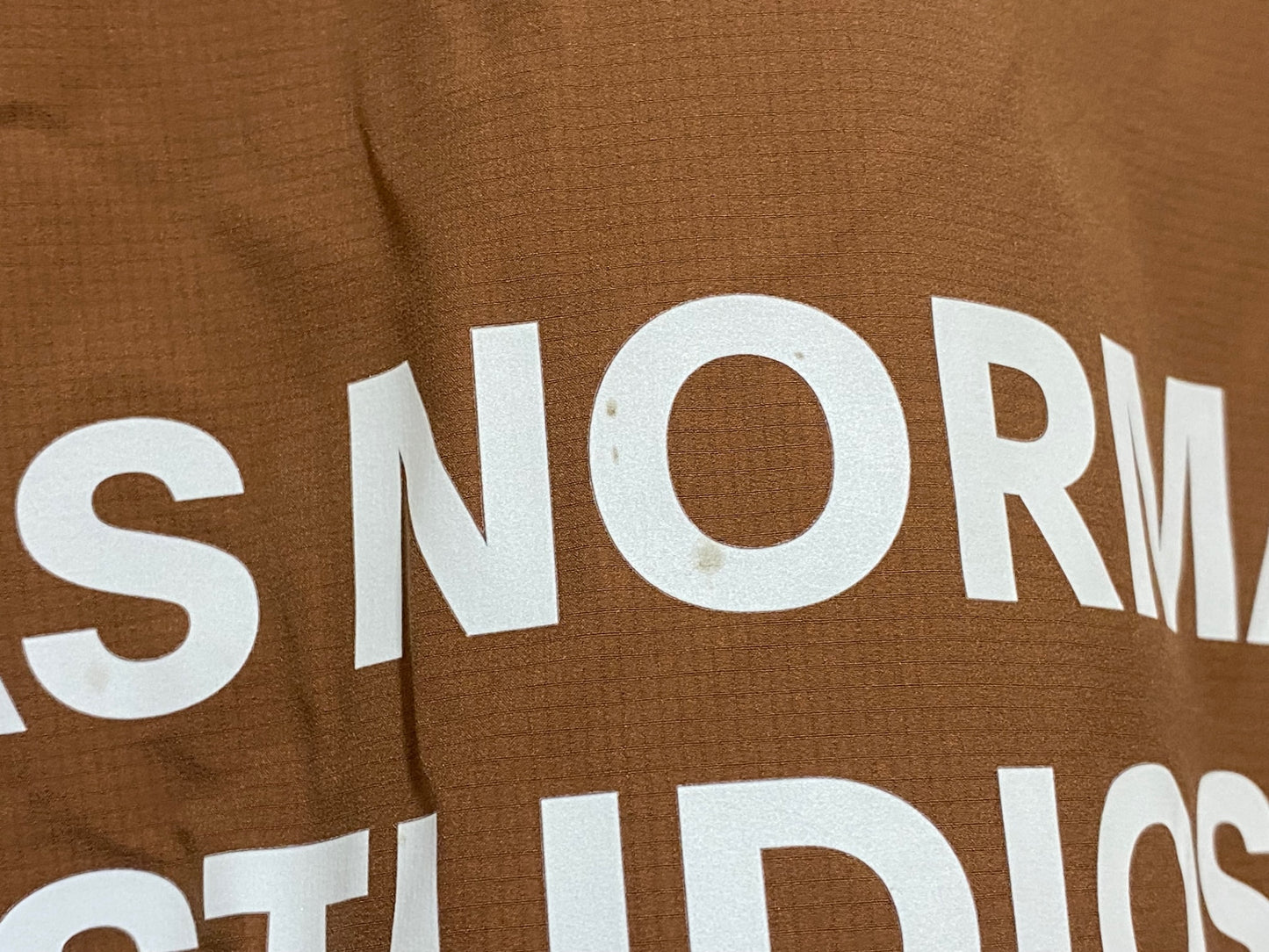 JD973 パスノーマルスタジオ PAS NORMAL STUDIOS 長袖 レインジャケット 茶 M