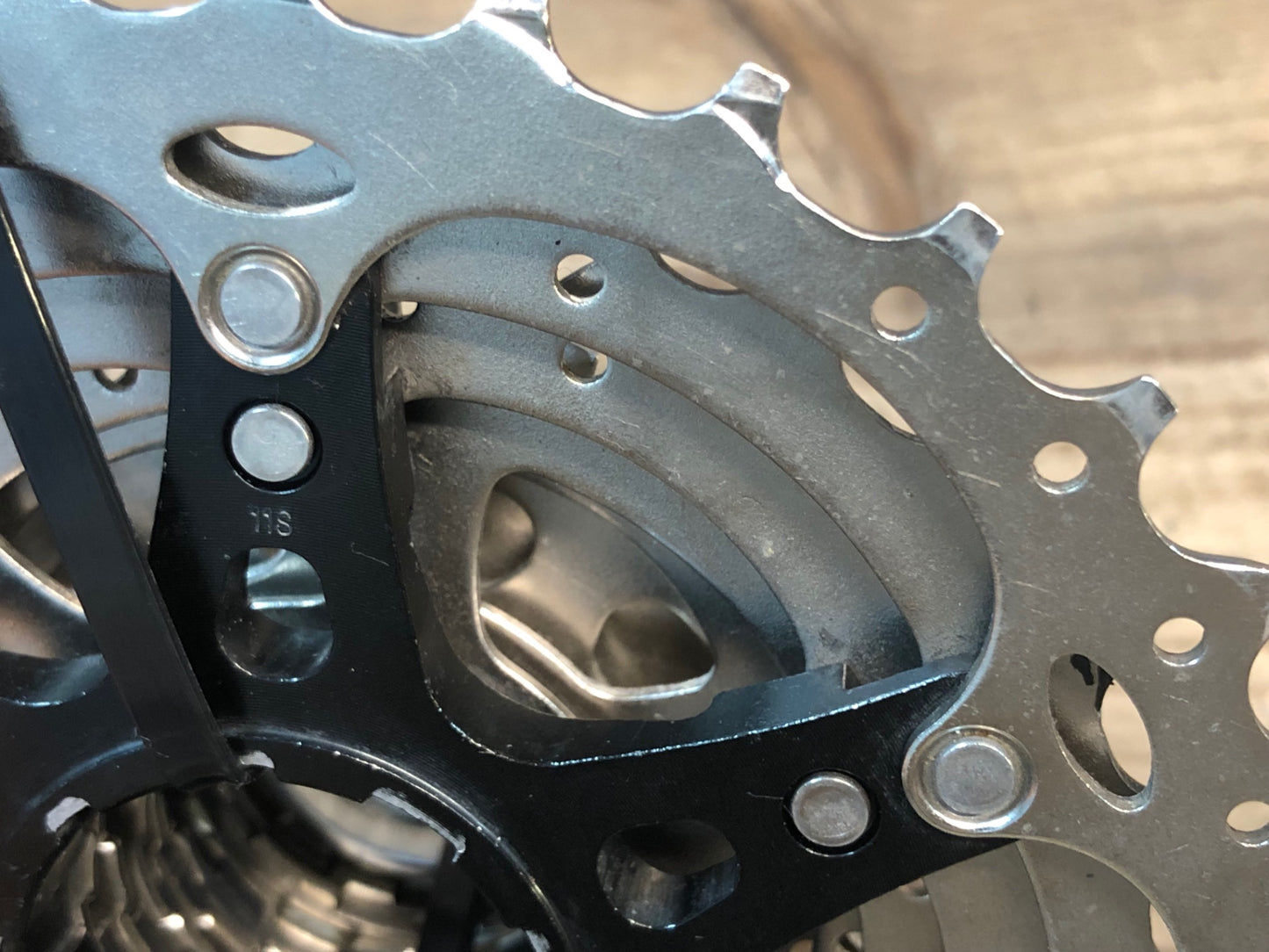 IU468 シマノ SHIMANO 105 CS-5800 スプロケット 11-32T 11S ※ロックリング印字消え