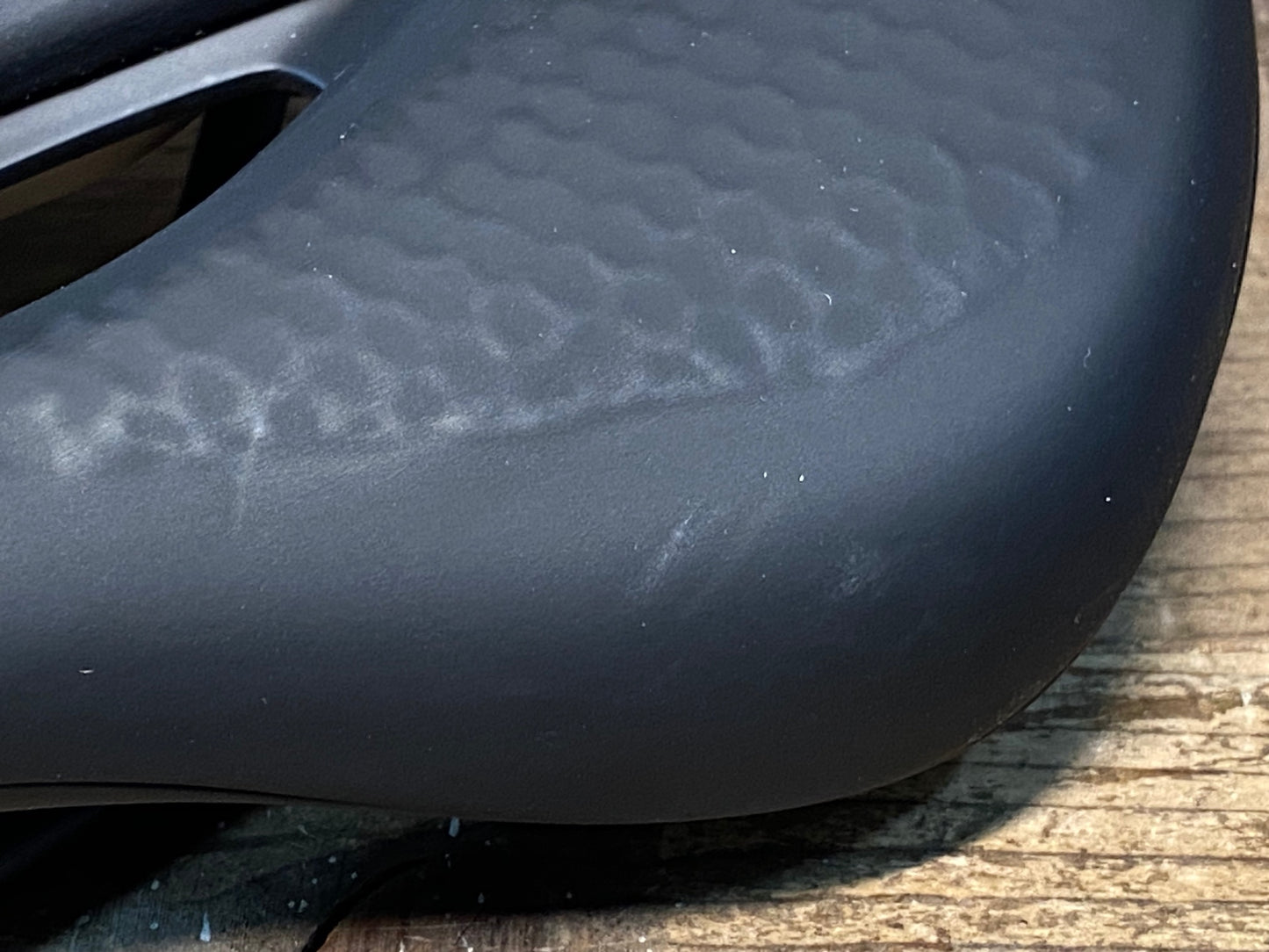 IY564 スペシャライズド SPECIALIZED POWER EXPERT MIRROR サドル 黒 143mm