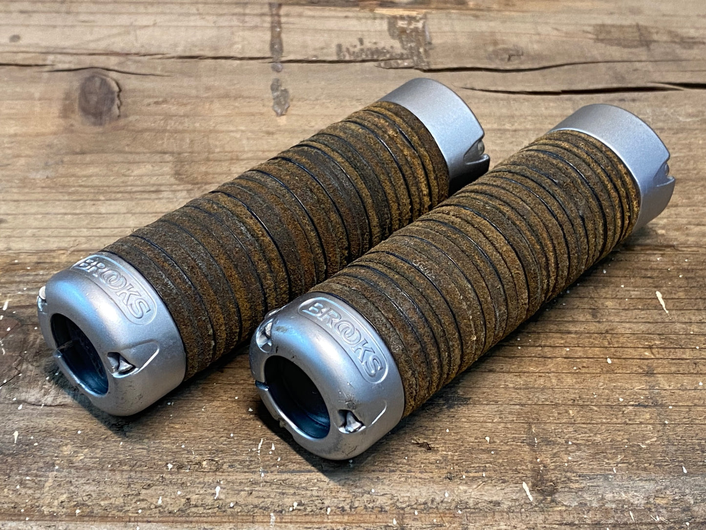 IO125 ブルックス BROOKS England Plump グリップ 茶