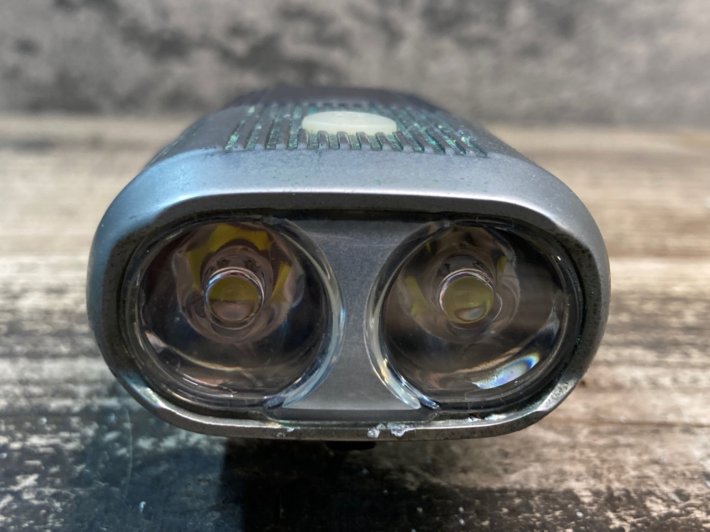 IP306 キャットアイ CAT EYE ボルト VOLT1200 ライト 点灯確認済