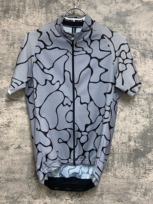 IY864 アソス assos FASTLINE GT 半袖サイクルジャージ グレー XS