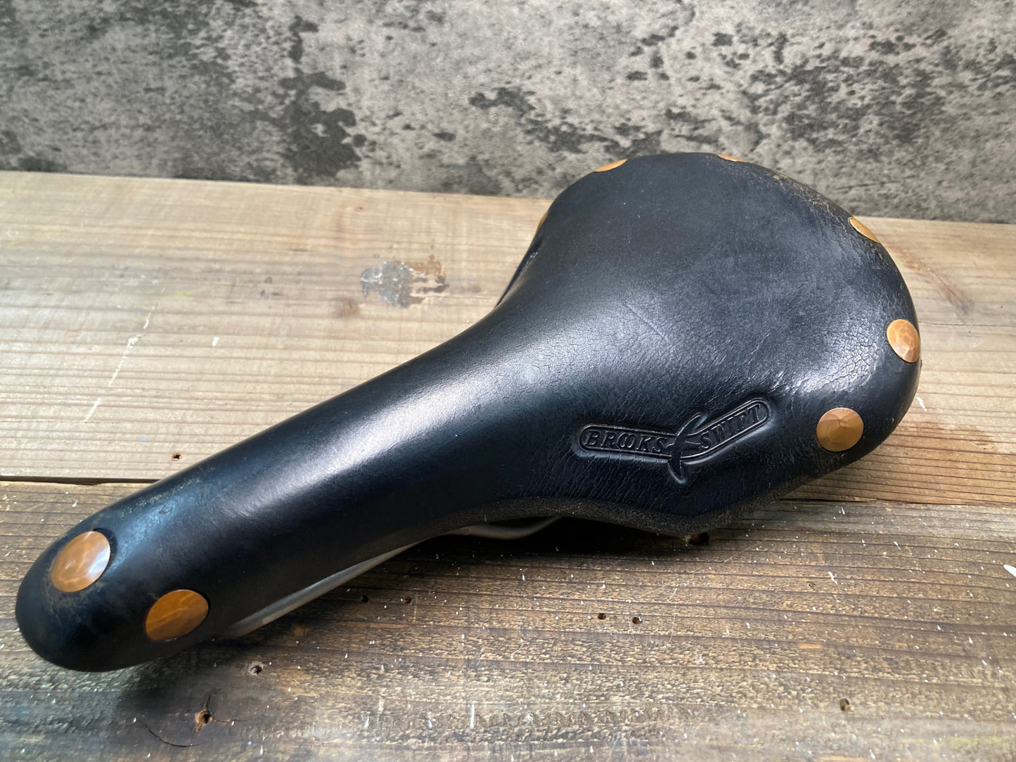 IN905 ブルックス BROOKS SWIFT サドル 黒 革