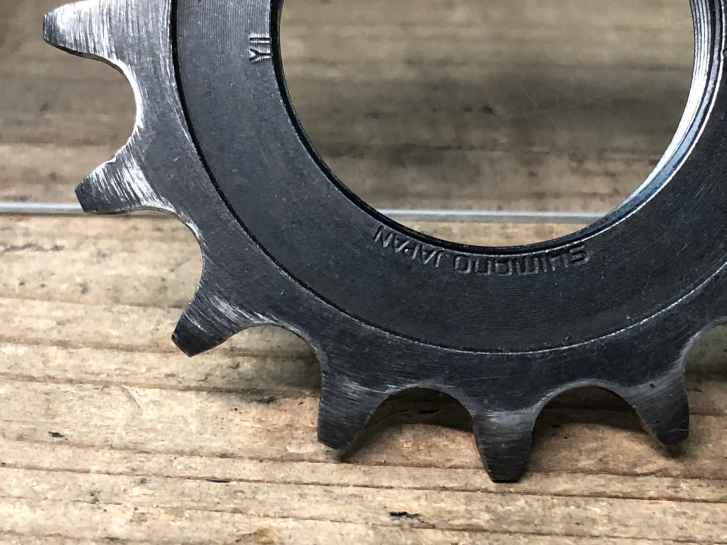 IU343 シマノ SHIMANO デュラエース DURA-ACE NJS シングル コグ トラック 16T