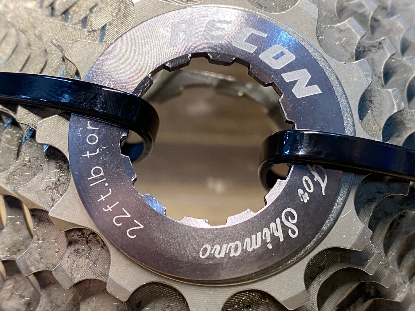 HY054 レーコン RECON 一体型 スプロケット シマノフリー 12-28T シルバー