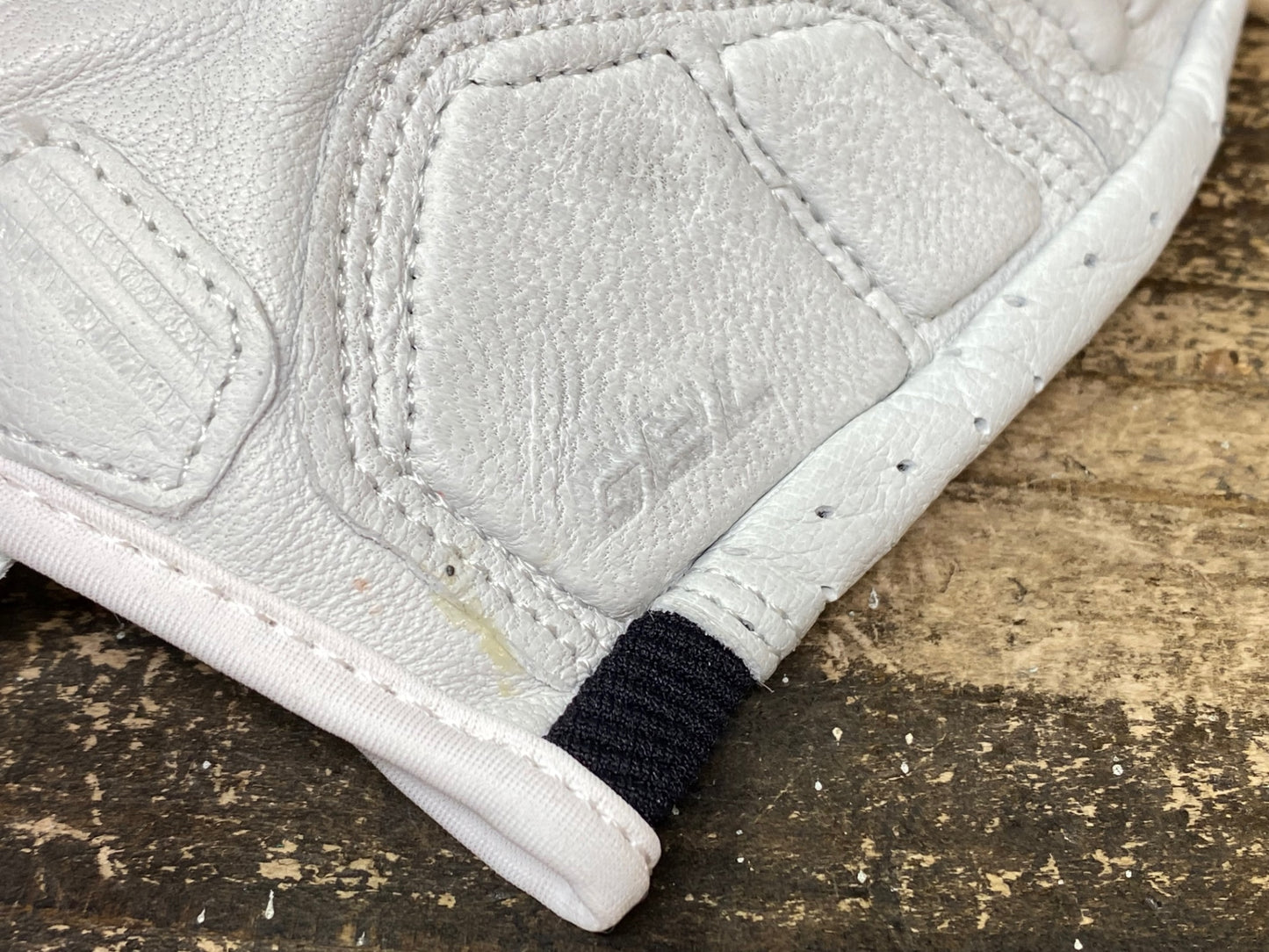 JC058 リザードスキン Lizard Skins 指切 グローブ 白 M