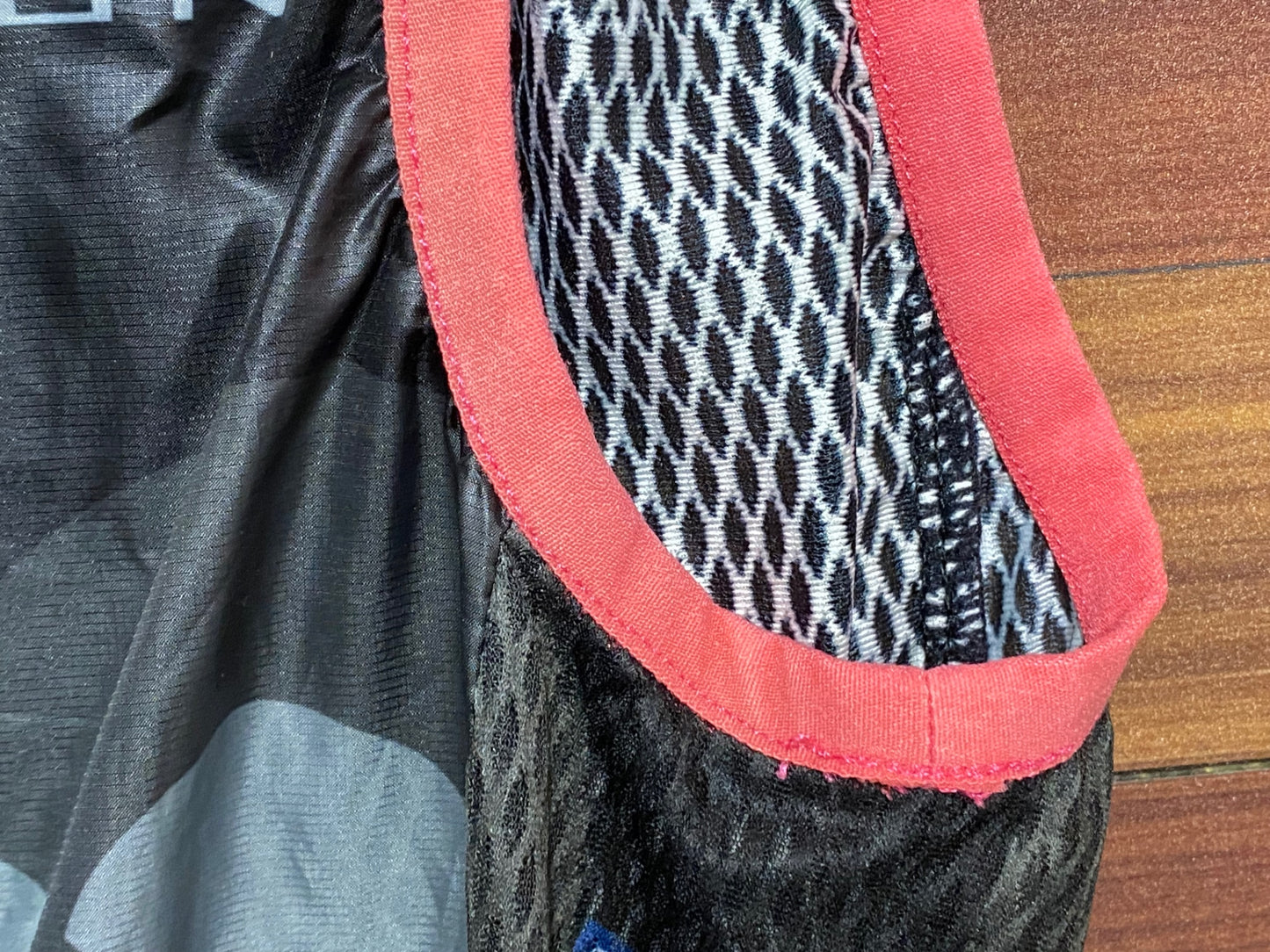 IU543 パンダーニ Pandani ジレ サイクルベスト 黒 S