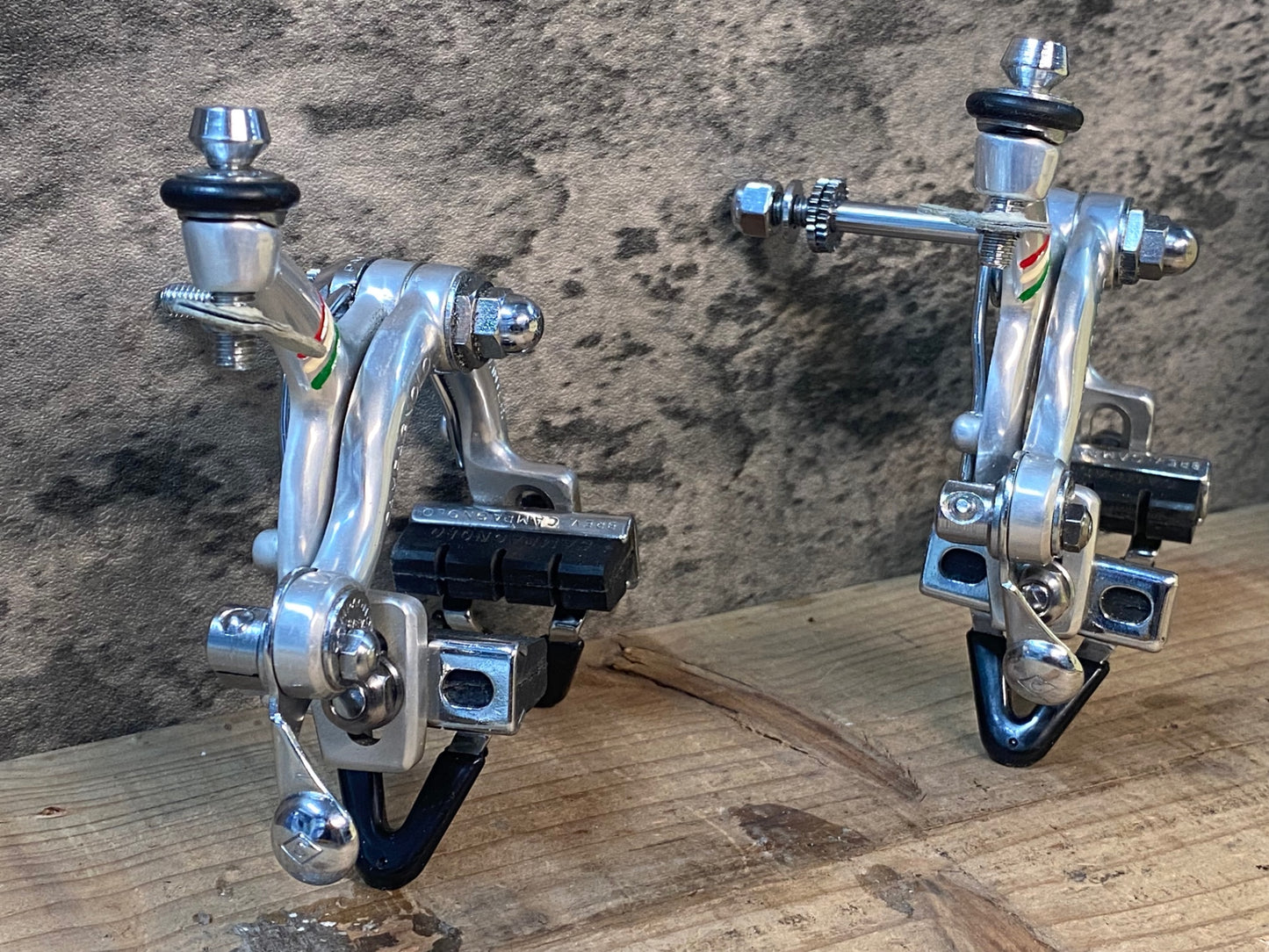 IO811 カンパニョーロ CAMPAGNOLO RECORD COLNAGO 刻印 ブレーキレバーキャリパーセット 未使用