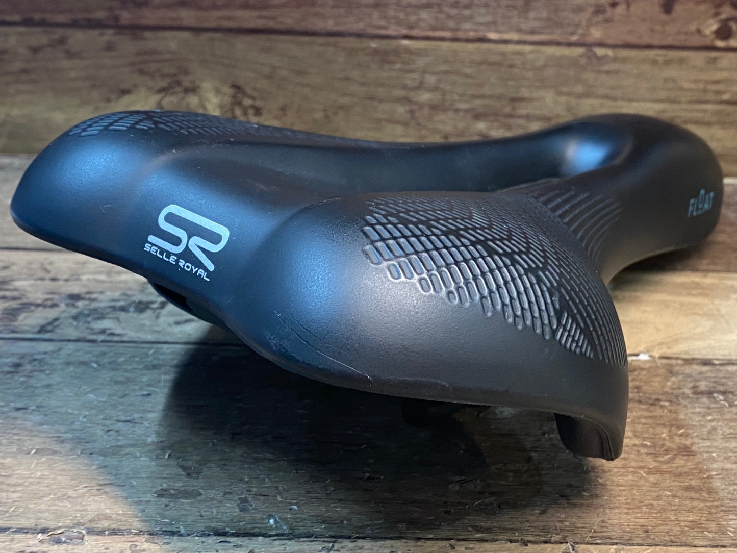 IE649 セラロイヤル SELLE ROYAL FLOAT サドル OXEレール 黒