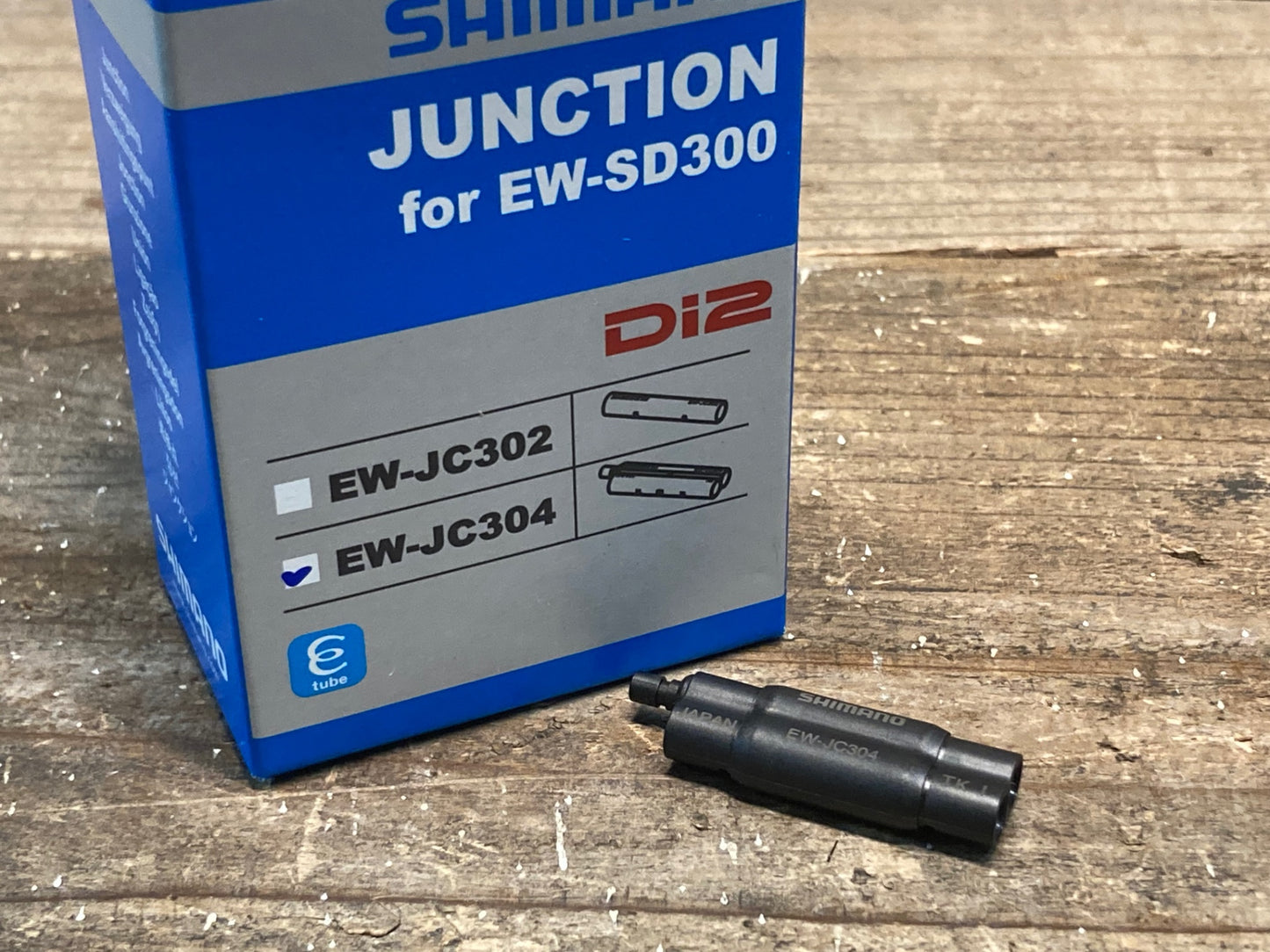 IQ057 シマノ SHIMANO EW-JC304 ジャンクション 4ポート Di2 電動