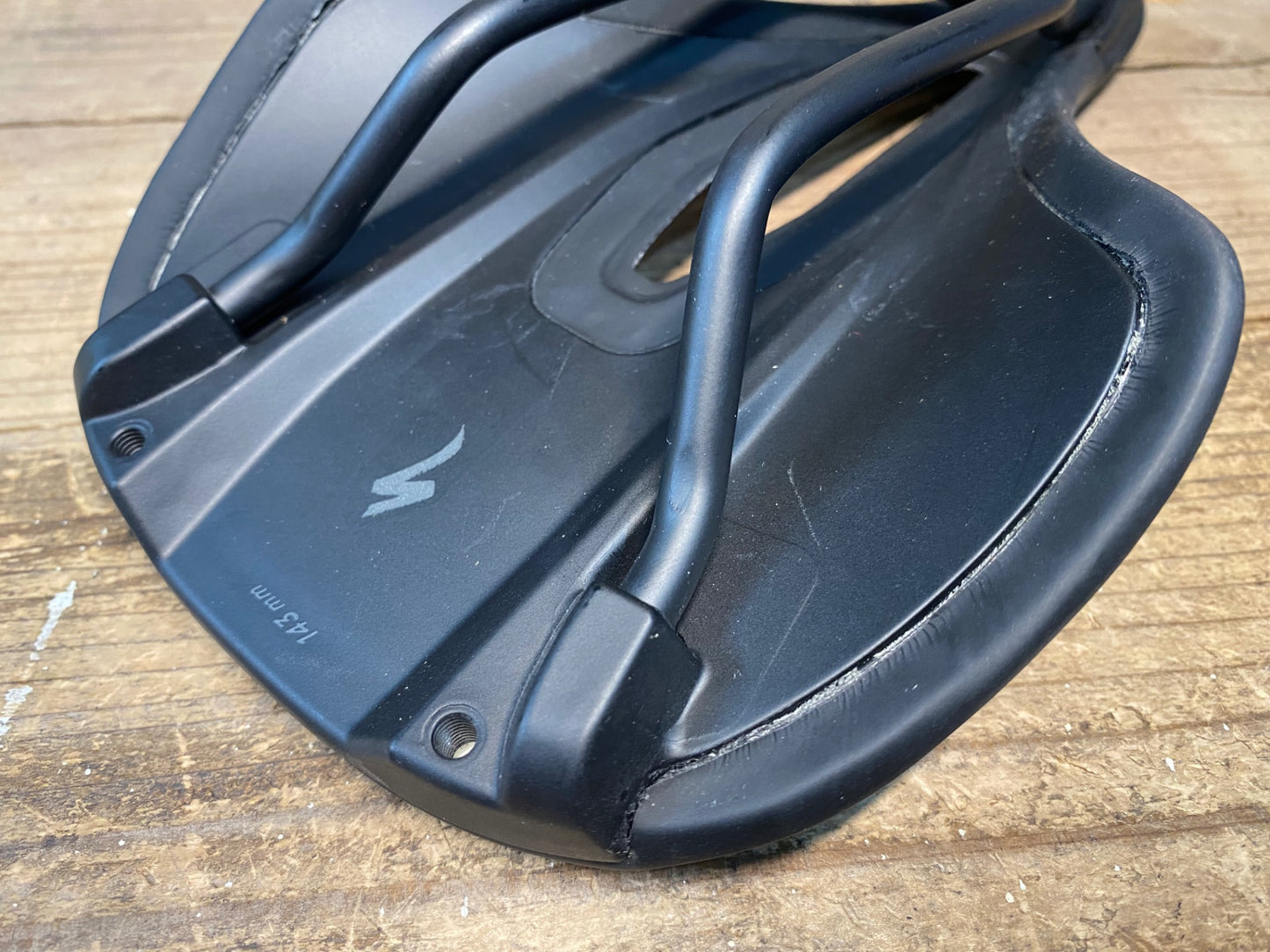 IY568 スペシャライズド SPECIALIZED POWER ARC EXPERT サドル 黒 143mm