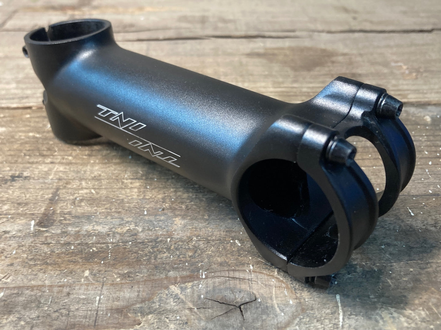 IP768 TNi Helium 6 アルミステム 黒 Φ31.8 OS 110mm