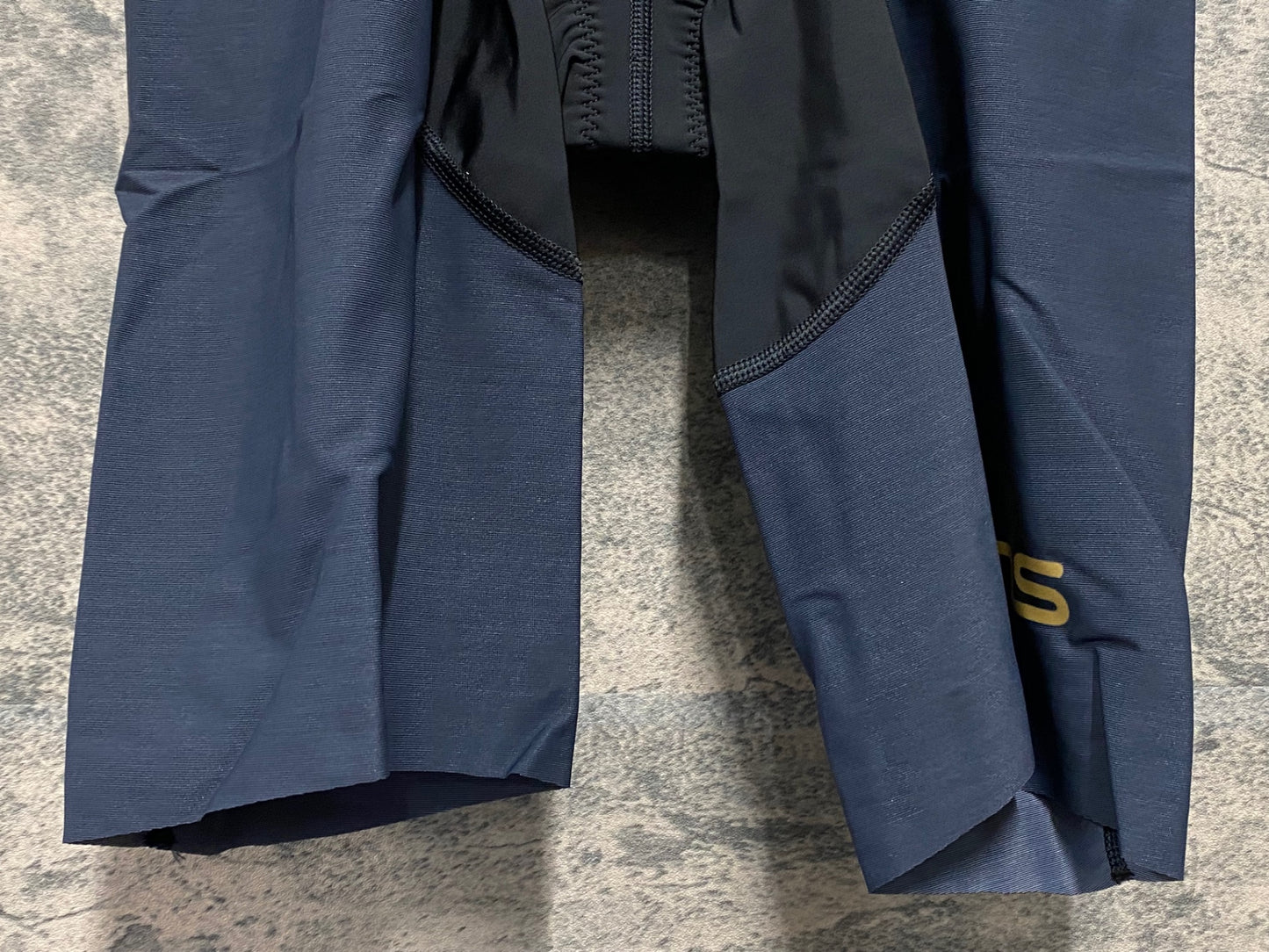 IW955 スキンズ SKINS DNAmic トライアスロン スキンスーツ S ブラック フロントジップ