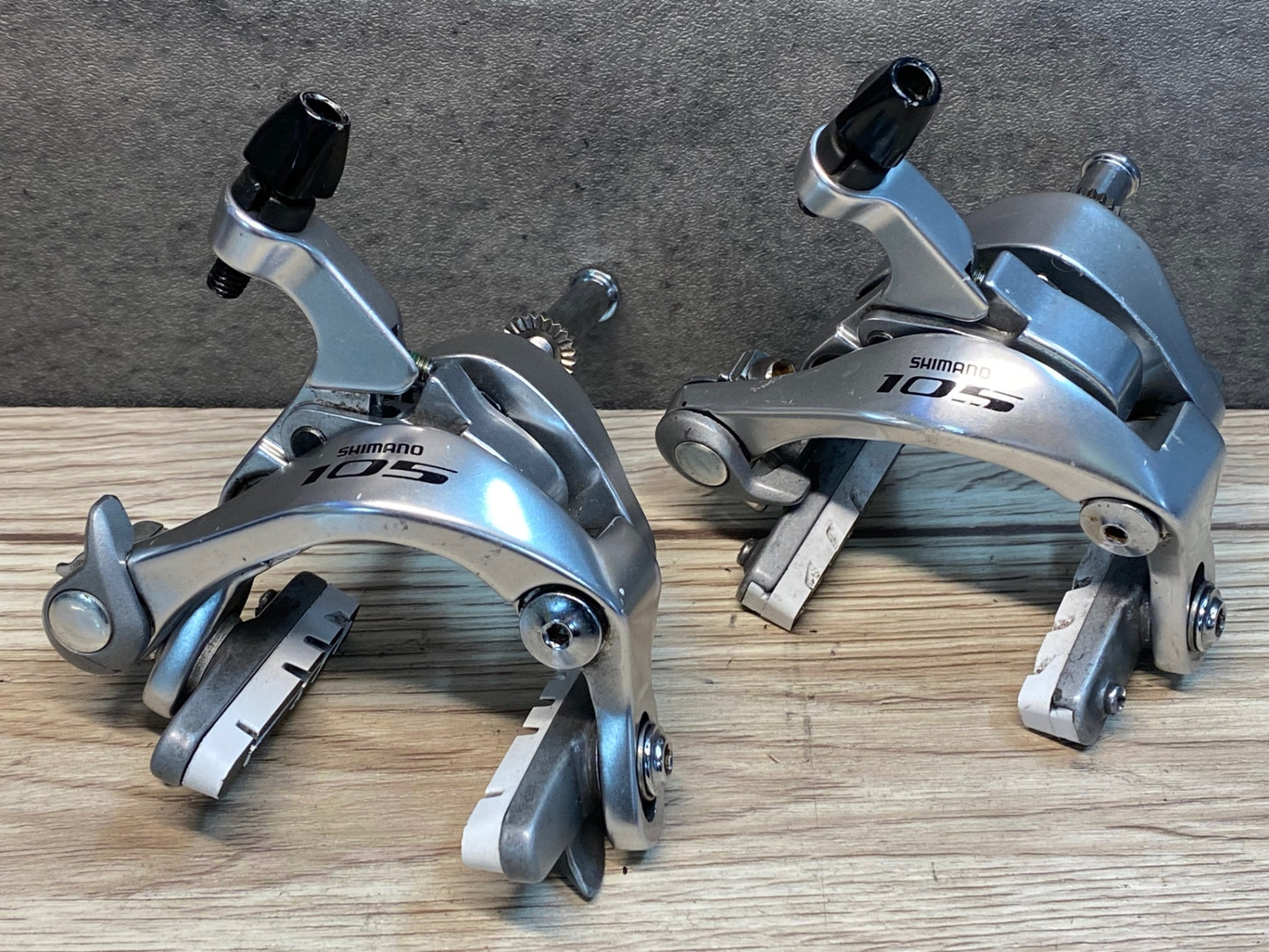 IS813 シマノ SHIMANO 105 BR-5800 ブレーキキャリパー 前後セット シルバー