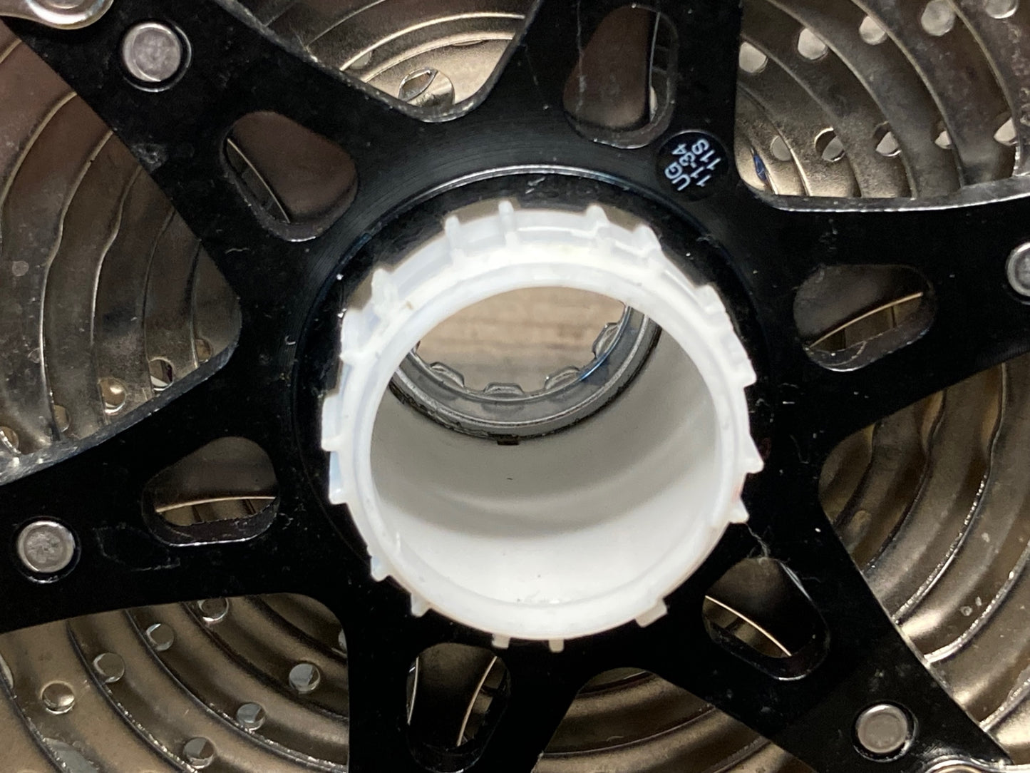 IW638 シマノ SHIMANO 105 CS-HG700-11 スプロケット 11-34T 11S