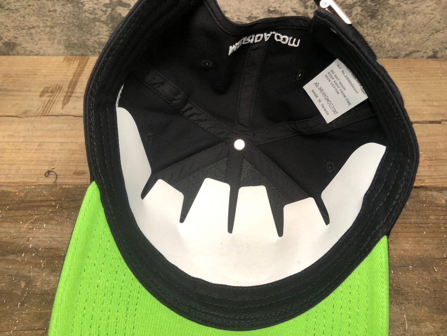 IQ207 メリダ MERIDA キャップ 黒