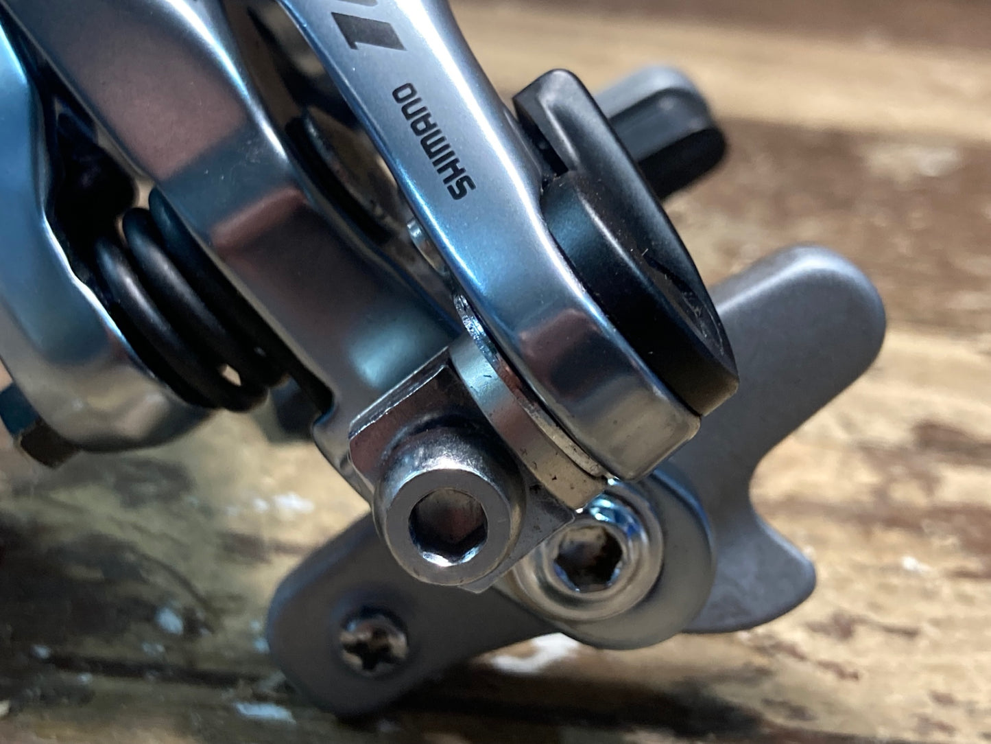 IG004 シマノ SHIMANO 105 BR-R7000 キャリパーブレーキセット シルバー