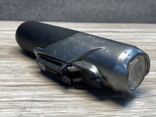 IW828 キャットアイ CATEYE ボルト VOLT300 フロントライト シルバー 点灯確認済