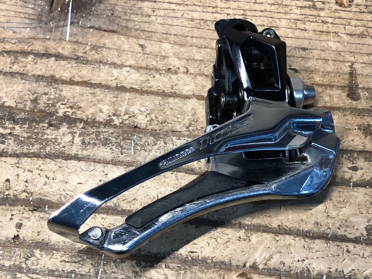 IW859 シマノ SHIMANO 105 FD-R7000 フロントディレイラー 直付