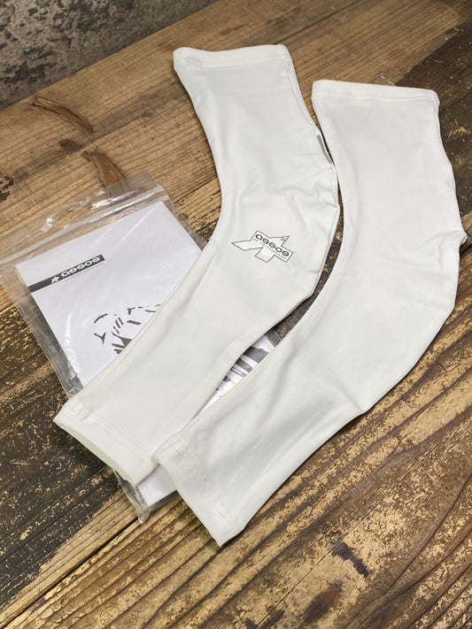 JC361 アソス assos アームカバー 白 Ⅱ