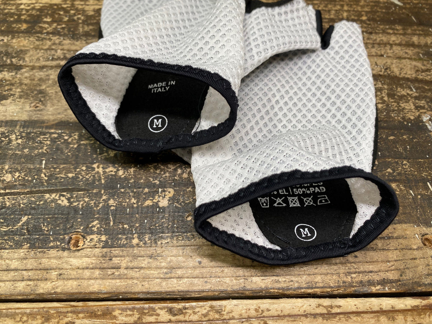 JC061 イザドア Isadore 指切 グローブ 白 黒 M ※スレ