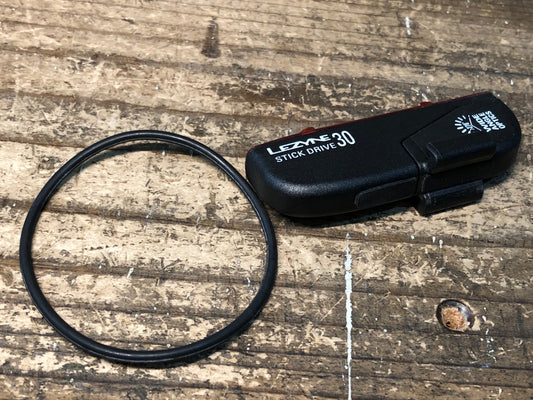 IU134 レザイン LEZYNE STICK DRIVE 30 テールライト 点灯確認済み