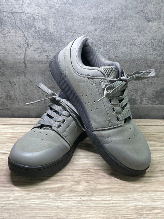 IZ349 リアット LEATT 2.0 FLAT MTBシューズ EU41.5 グレー