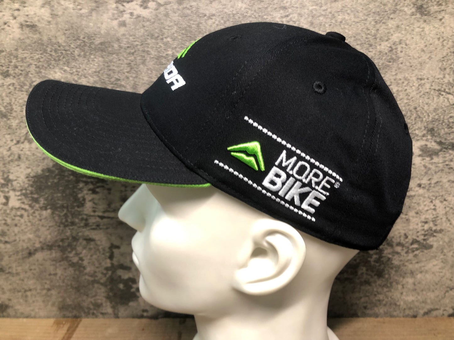 IQ207 メリダ MERIDA キャップ 黒