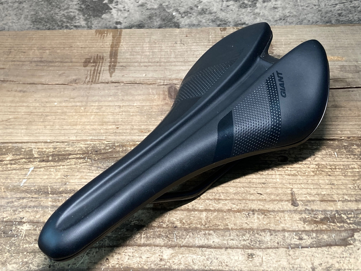 IT201 ジャイアント GIANT CONTACT FORWARD サドル 黒 クロモリレール