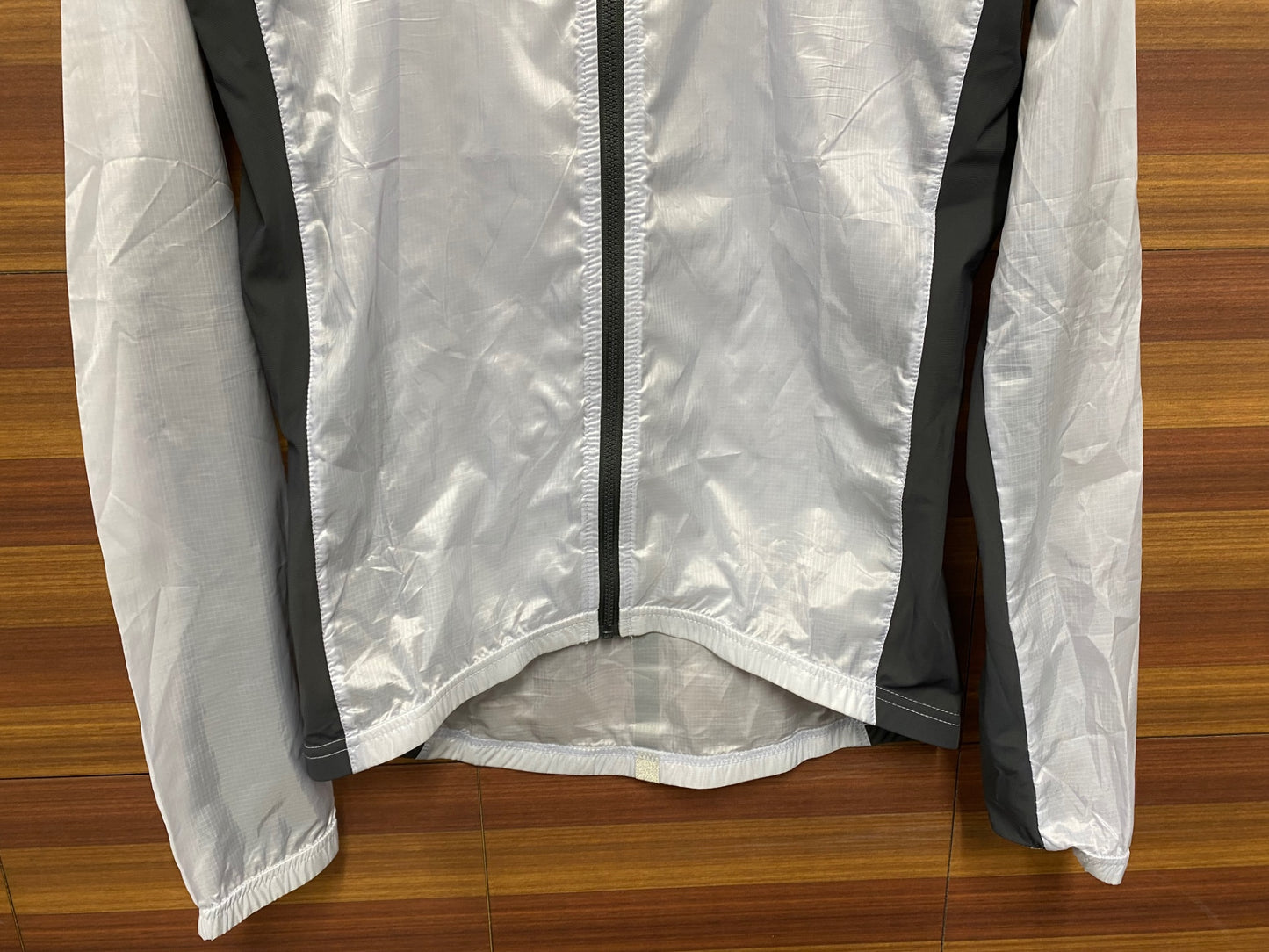IP354 カステリ CASTELLI 長袖 ウインドブレイカー グレー M