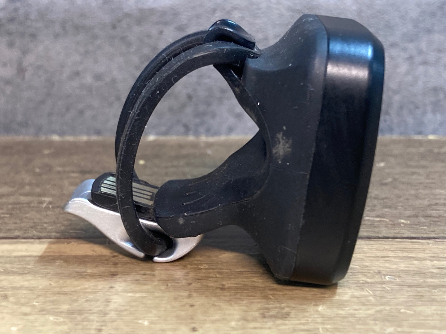 IU882 ノグ knog Blinder テールライト