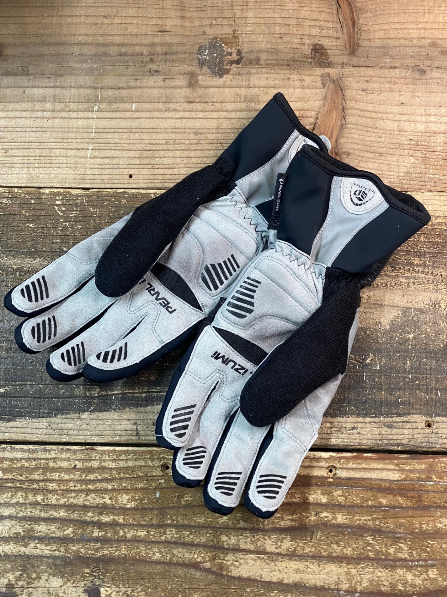 IT087 パールイズミ PEARL iZUMi 長指 グローブ 黒 グレー L 裏起毛